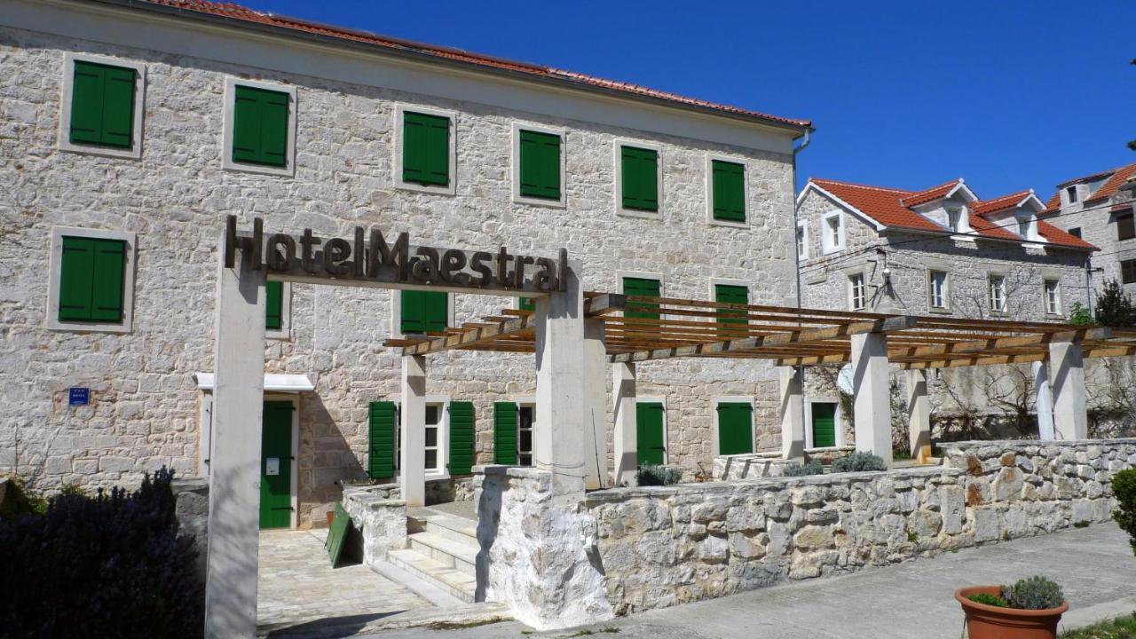פרביץ לוקה Hotel Maestral מראה חיצוני תמונה