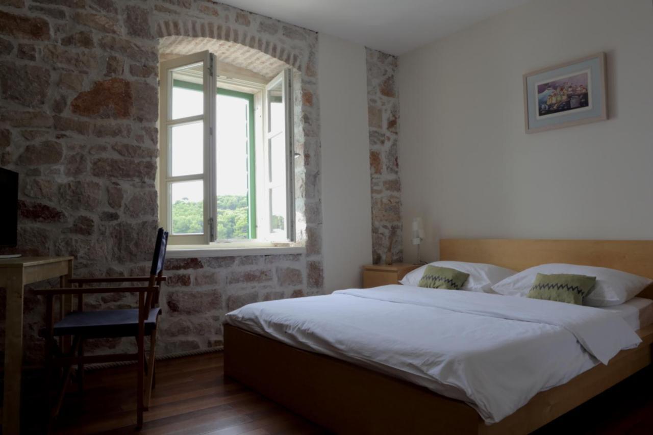 פרביץ לוקה Hotel Maestral מראה חיצוני תמונה